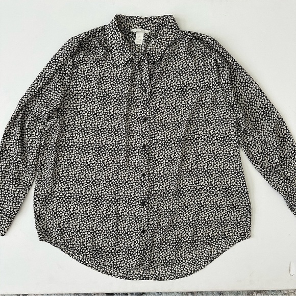 H&M Women’s Long Sleeve Button Down Shirt Size L - Picture 16 of 16
